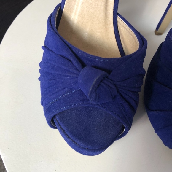 Charming Charlie Strap Blue Size 7.5 Peep Toe Heel - Picture 3 of 8